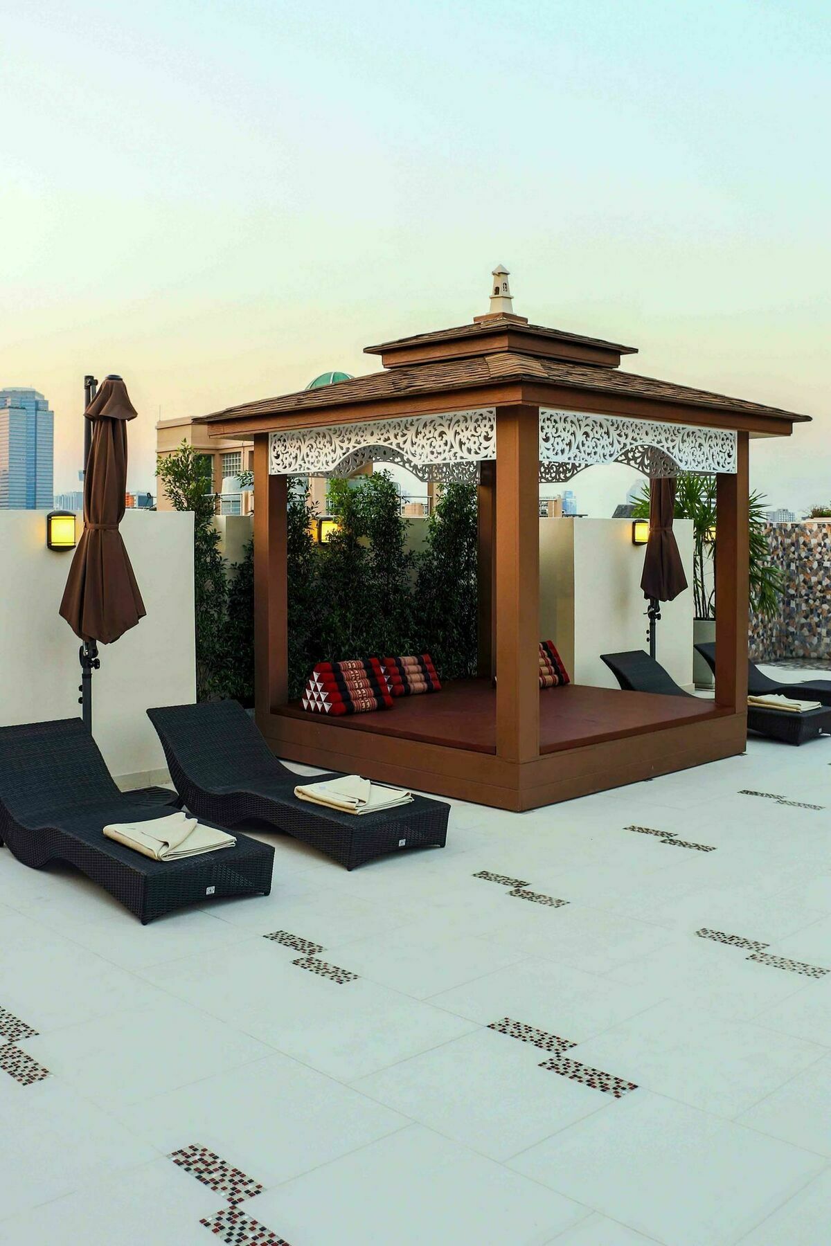 Aspira Hana Executive Apartment Thonglor Bangkok Eksteriør bilde